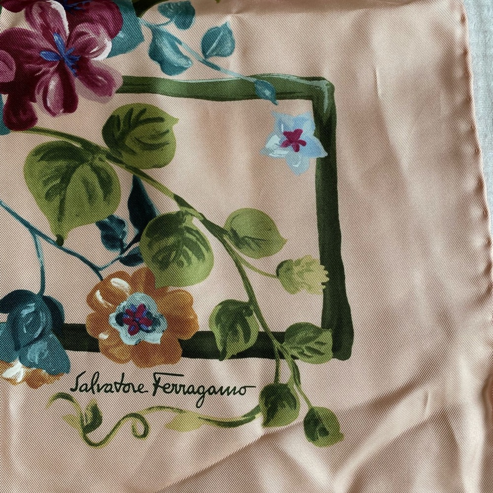 Brand new, stunning Ferragamo silk scarf
